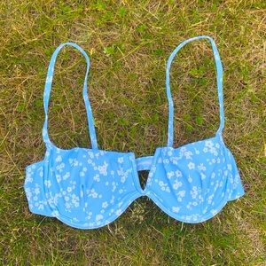 Blue Floral Bikini Top 🧚🏼‍♀️